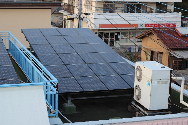 太陽光パネルと蓄電池（オフグリッド）で住宅を快適に！